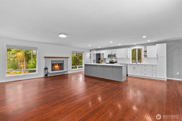 4003 85th Avenue NW, Gig Harbor, WA 98335