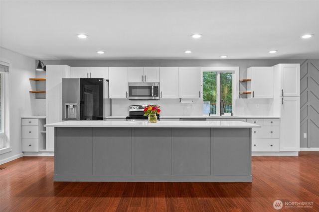 4003 85th Avenue NW, Gig Harbor, WA 98335