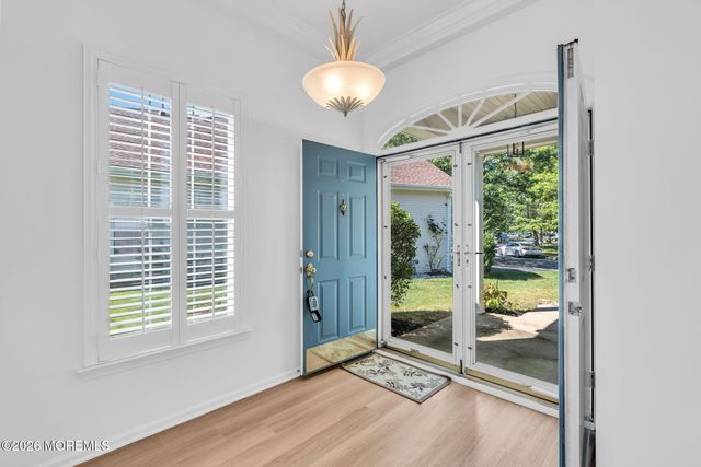 27 Bellflower Drive, Lakewood, NJ 08701