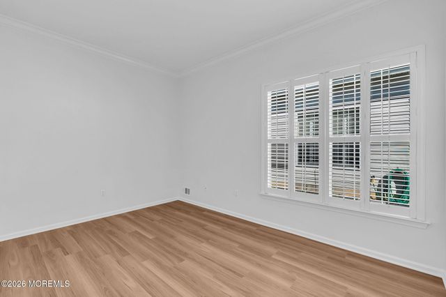 27 Bellflower Drive, Lakewood, NJ 08701