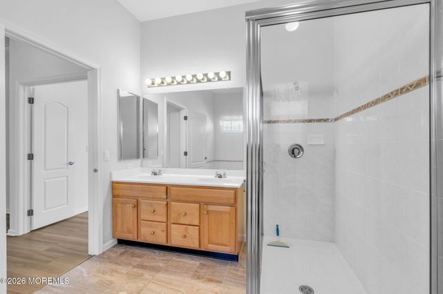 27 Bellflower Drive, Lakewood, NJ 08701