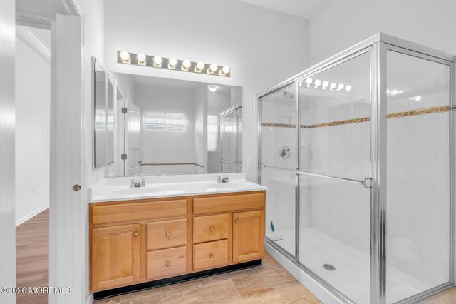 27 Bellflower Drive, Lakewood, NJ 08701