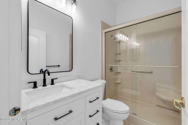 27 Bellflower Drive, Lakewood, NJ 08701