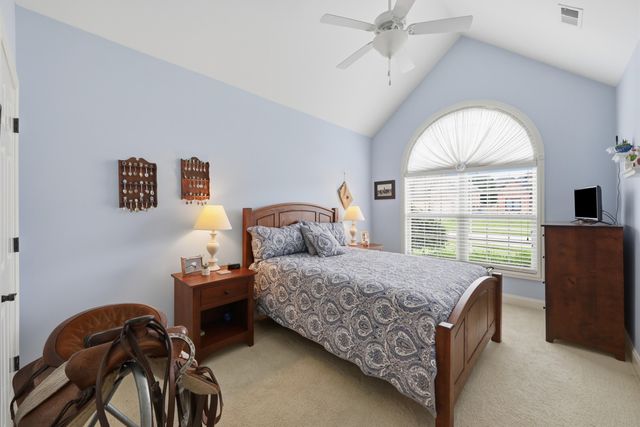 128 Kingston Drive, Georgetown, KY 40324