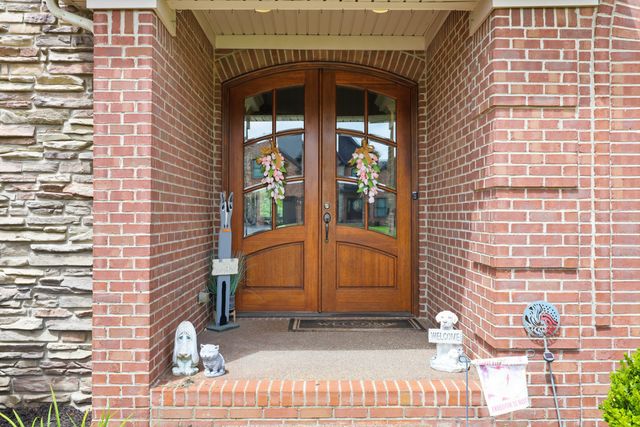 128 Kingston Drive, Georgetown, KY 40324