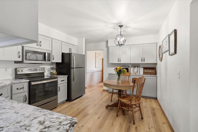 W160S7251 Daisy DRIVE, Muskego, WI 53150