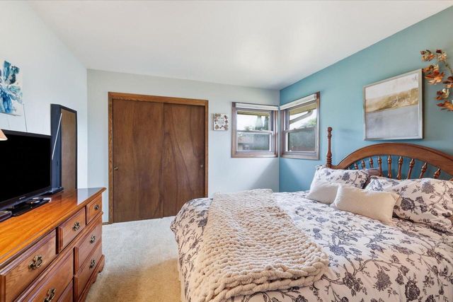 W160S7251 Daisy DRIVE, Muskego, WI 53150
