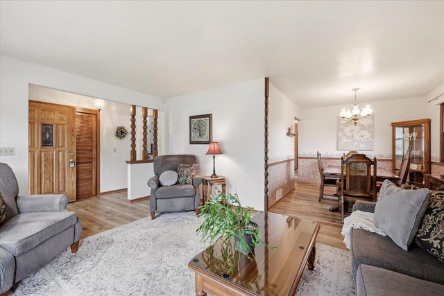 W160S7251 Daisy DRIVE, Muskego, WI 53150