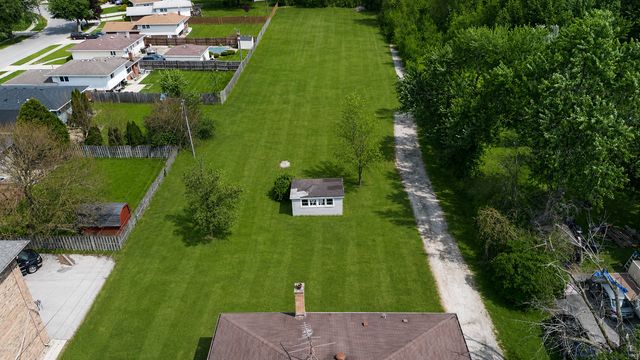 2726 186th Street, Lansing, IL 60438