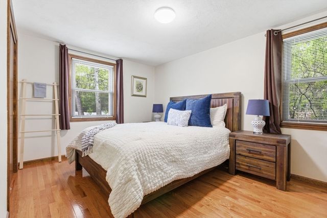 2 Sandspur Ln, North Reading, MA 01864
