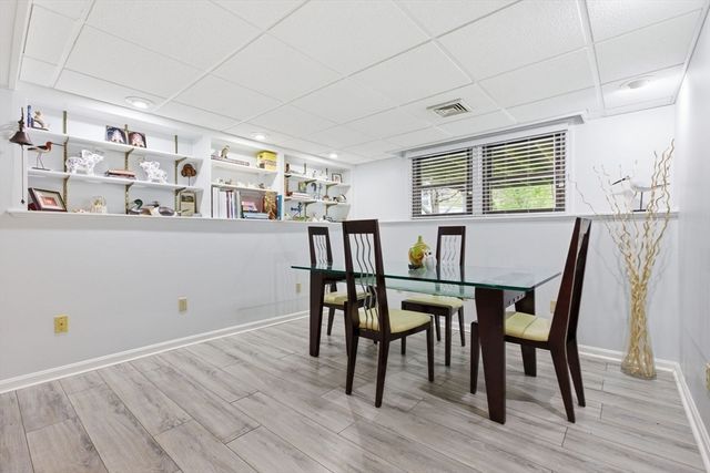 2 Sandspur Ln, North Reading, MA 01864