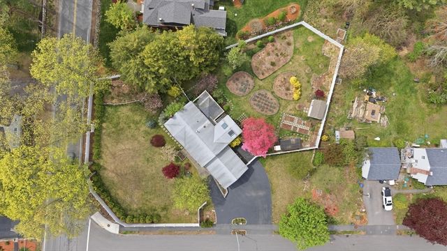 2 Sandspur Ln, North Reading, MA 01864