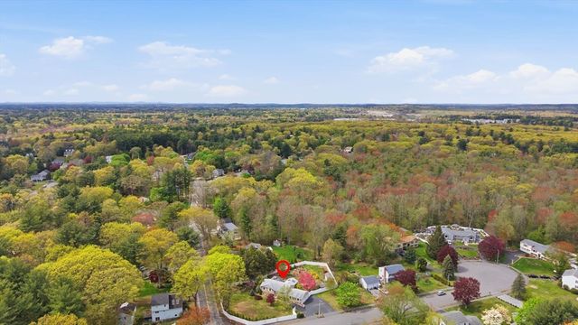 2 Sandspur Ln, North Reading, MA 01864
