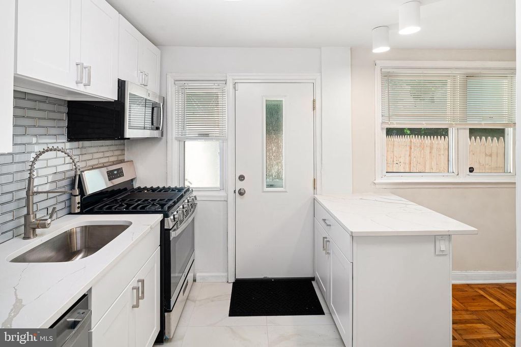 2113 COBBS CREEK PKWY, PHILADELPHIA, PA 19142 — photo 5