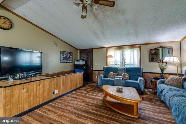 1310 OLD QUAKER RD, Etters, PA 17319