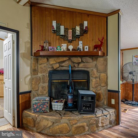 1310 OLD QUAKER RD, Etters, PA 17319