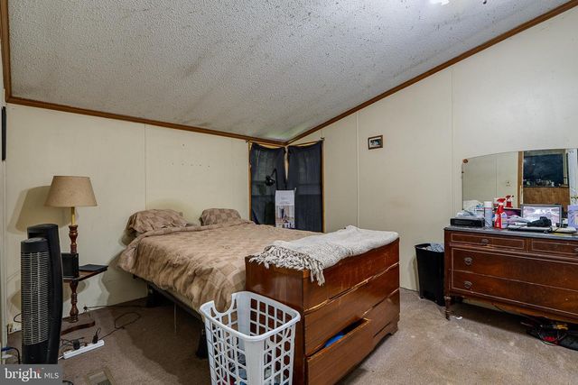 1310 OLD QUAKER RD, Etters, PA 17319