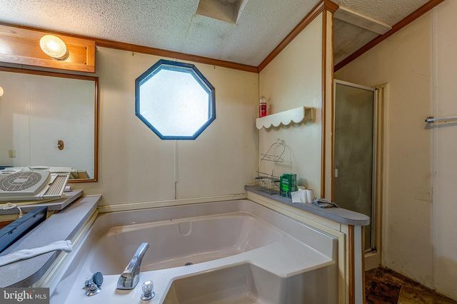 1310 OLD QUAKER RD, Etters, PA 17319