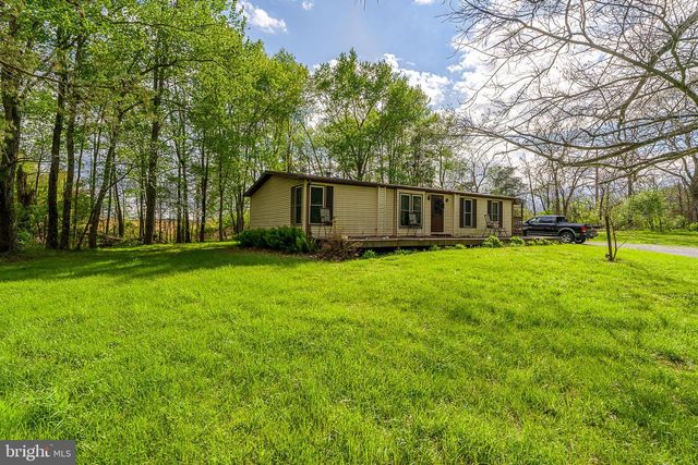 1310 OLD QUAKER RD, Etters, PA 17319