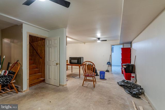 1310 OLD QUAKER RD, Etters, PA 17319