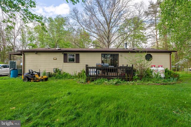 1310 OLD QUAKER RD, Etters, PA 17319