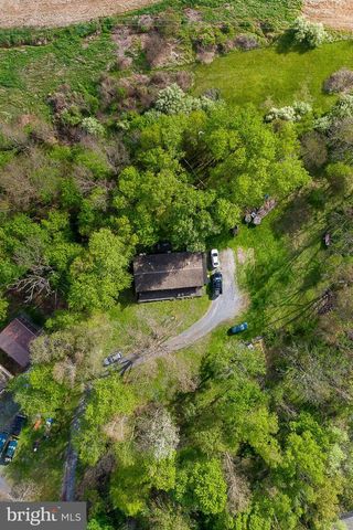 1310 OLD QUAKER RD, Etters, PA 17319