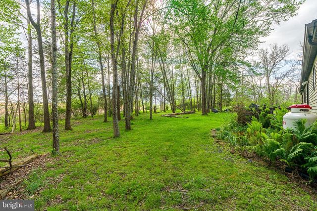 1310 OLD QUAKER RD, Etters, PA 17319
