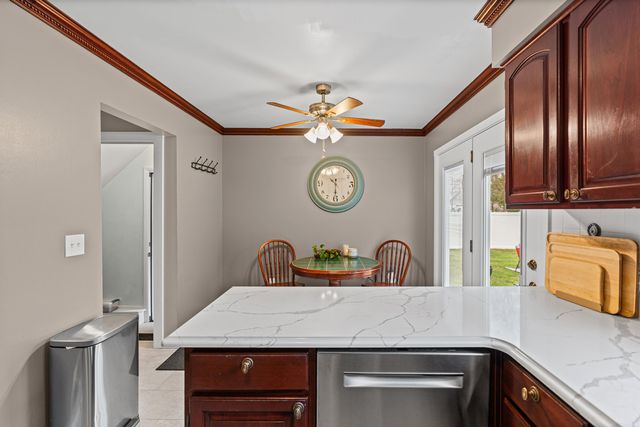 2281 Crane Road, Fenton, MI 48430