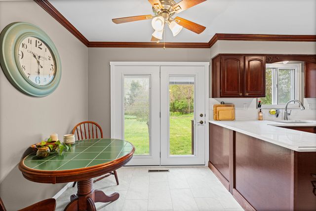 2281 Crane Road, Fenton, MI 48430