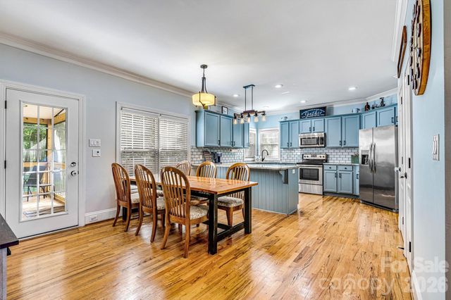 6208 Neptune Drive, Denver, NC 28037