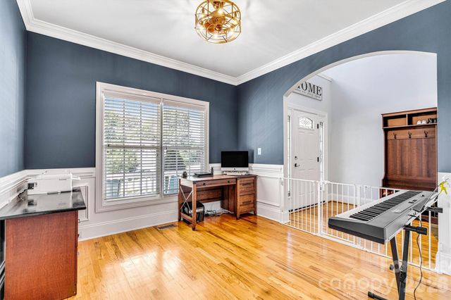 6208 Neptune Drive, Denver, NC 28037