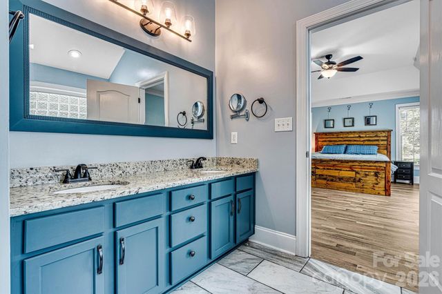 6208 Neptune Drive, Denver, NC 28037