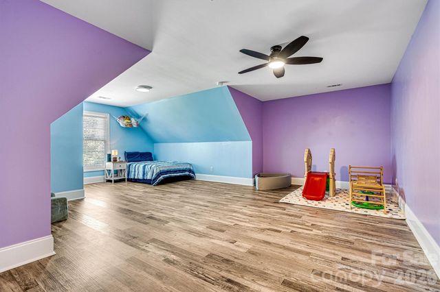 6208 Neptune Drive, Denver, NC 28037