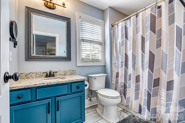 6208 Neptune Drive, Denver, NC 28037