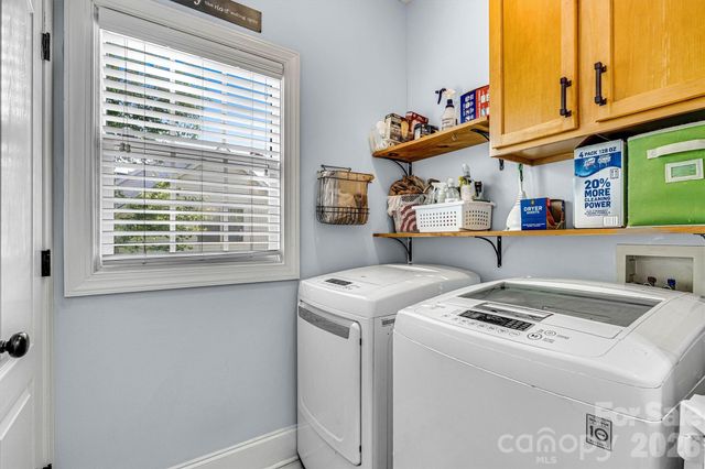 6208 Neptune Drive, Denver, NC 28037