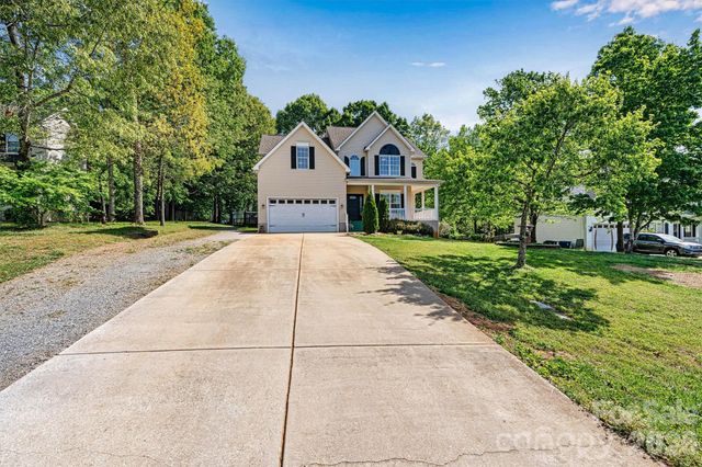 6208 Neptune Drive, Denver, NC 28037