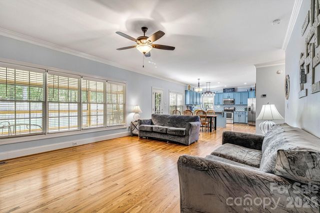 6208 Neptune Drive, Denver, NC 28037