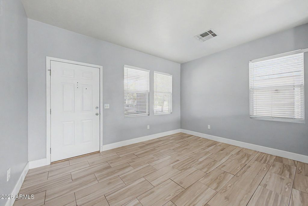 2619 W JASPER Avenue, Apache Junction, AZ 85120 — photo 4