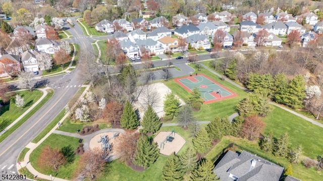 33 Pony Ln, Raritan Twp., NJ 08822