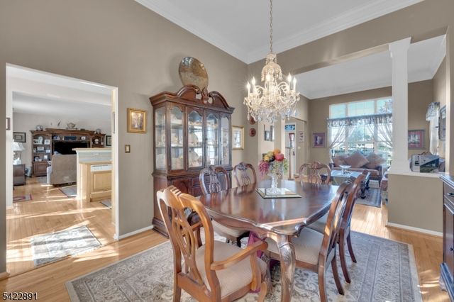 33 Pony Ln, Raritan Twp., NJ 08822