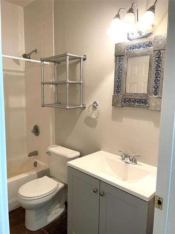 104 BERMUDA DR, Manchaca, TX 78652