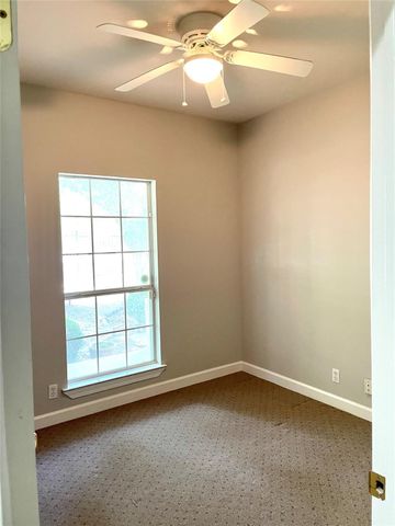 104 BERMUDA DR, Manchaca, TX 78652