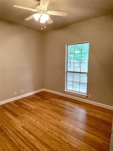 104 BERMUDA DR, Manchaca, TX 78652