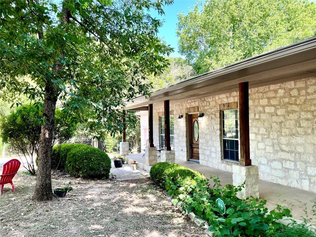 104 BERMUDA DR, Manchaca, TX 78652