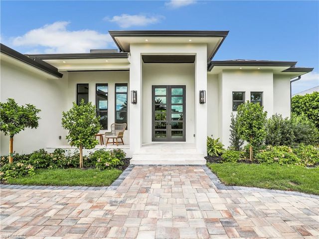 1343 12th ST N, Naples, FL 34102