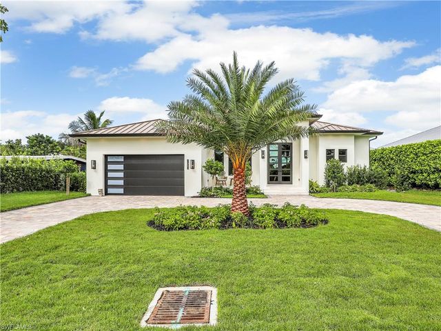 1343 12th ST N, Naples, FL 34102