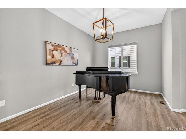 6973 S Vandriver Ct, Aurora, CO 80016