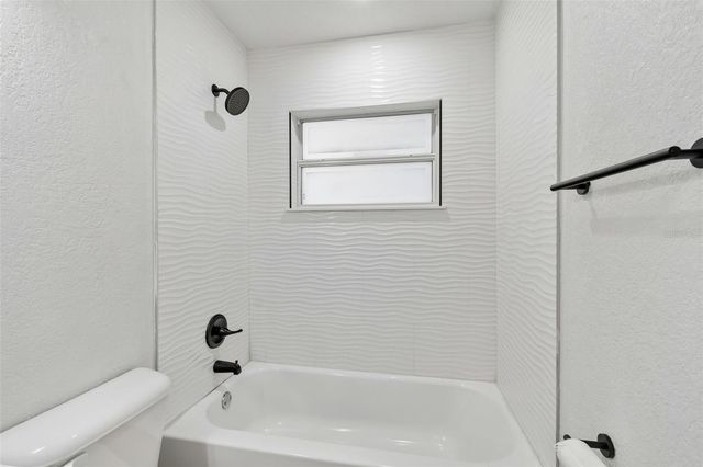 803 S CASTLE COURT, Tampa, FL 33612
