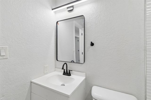 803 S CASTLE COURT, Tampa, FL 33612