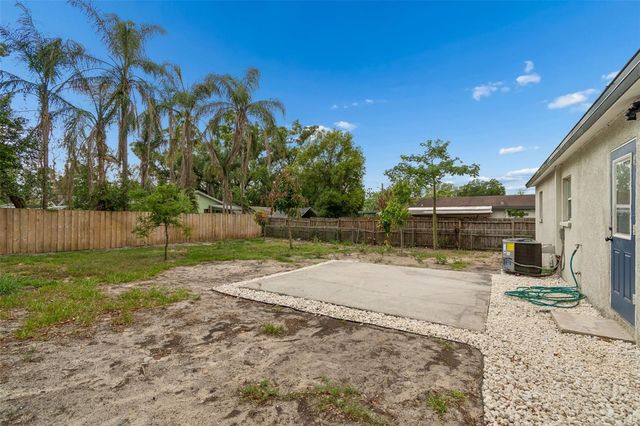803 S CASTLE COURT, Tampa, FL 33612
